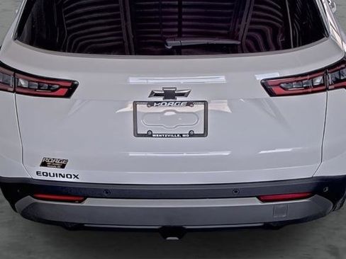 New 2026 Chevrolet Equinox LT w/ Convenience Package II FWD image 12
