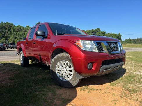 Used 2019 Nissan Frontier SV RWD image 1