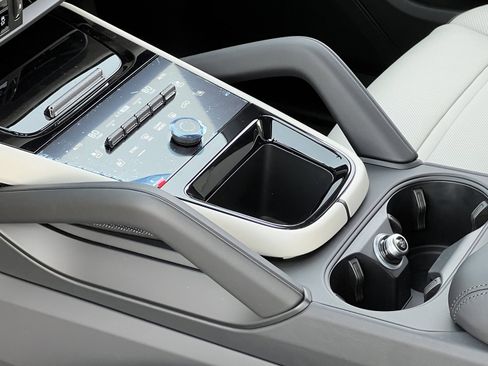 New 2026 Porsche Cayenne Coupe image 27