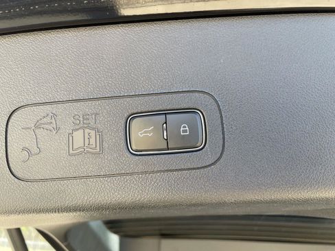 Used 2023 Lincoln Aviator Reserve w/ Equipment Group 201A AWD/4WD image 43