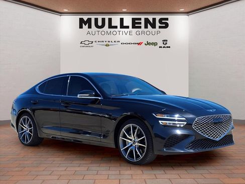 Used 2024 Genesis G70 2.5T RWD image 3