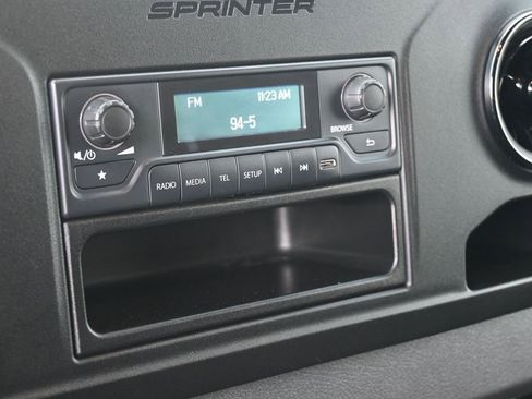 Used 2025 Mercedes-Benz Sprinter 2500 image 22