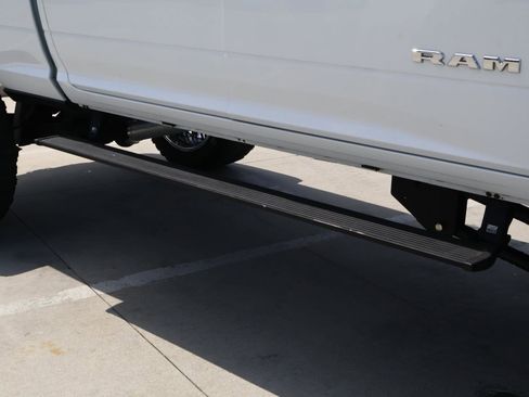Used 2023 RAM 2500 Laramie AWD/4WD image 15