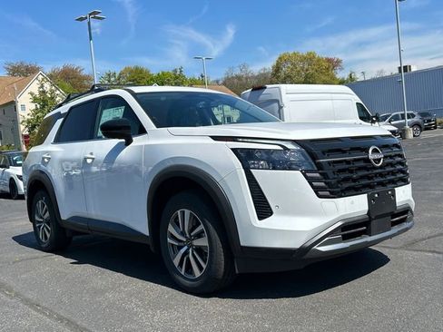 New 2026 Nissan Pathfinder SL AWD/4WD image 1