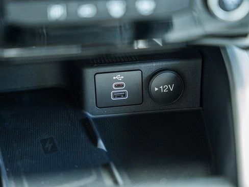 New 2025 Ford Escape SE w/ PHEV Premium Package image 36