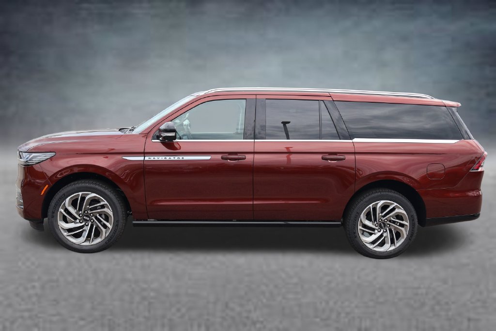 New 2027 Lincoln Navigator L Reserve AWD/4WD image 4
