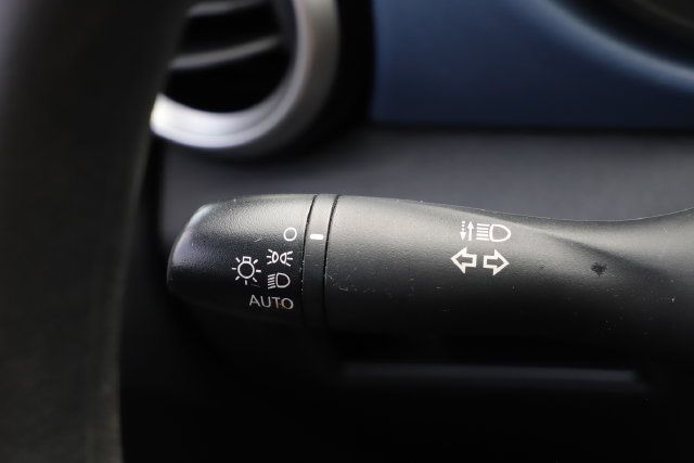 Used 2025 Nissan Versa SV FWD image 32