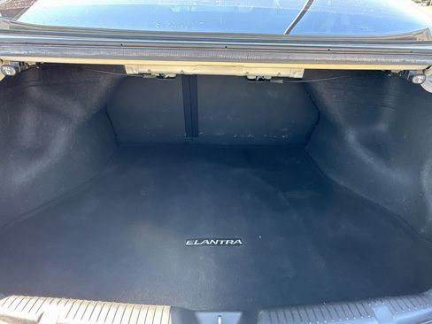 Used 2013 Hyundai Elantra Limited FWD image 27