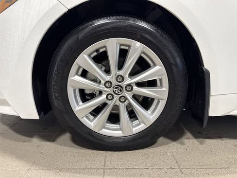 Used 2023 Toyota Corolla LE image 10