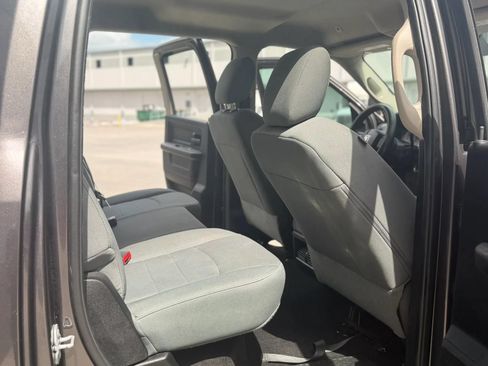 Used 2018 RAM 2500 Tradesman w/ Chrome Appearance Group RWD image 21