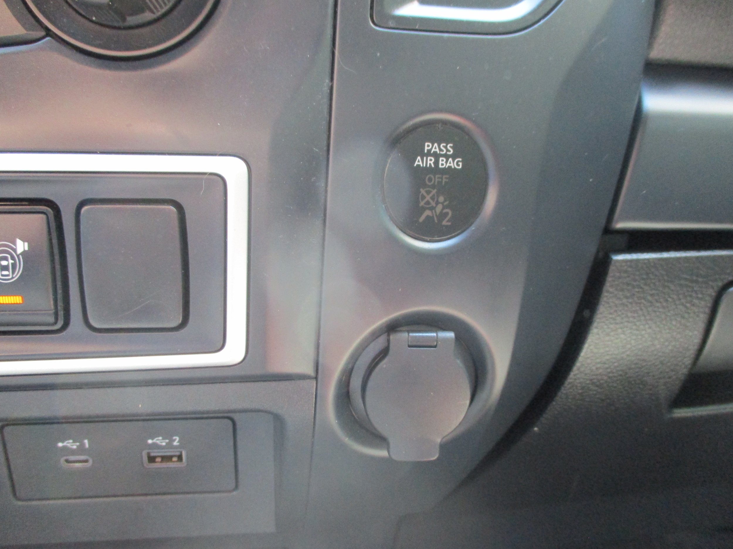 Used 2021 Nissan Titan S w/ S Utility Package AWD/4WD image 17