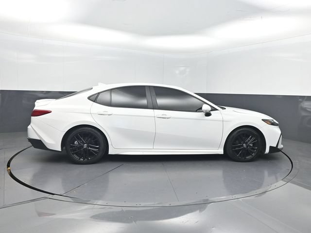 Used 2025 Toyota Camry SE w/ Convenience Package FWD image 29