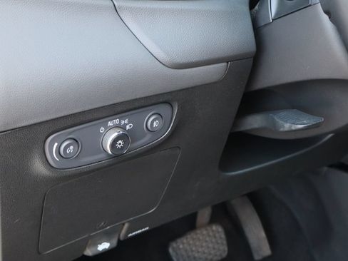 Certified 2023 Buick Encore GX Preferred FWD image 12