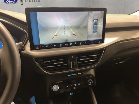 Used 2023 Ford Escape Platinum w/ Premium Technology Package image 17