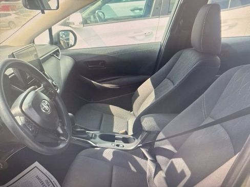 Used 2025 Toyota Corolla LE image 5
