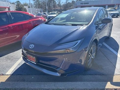 Used 2026 Toyota Prius XLE image 3