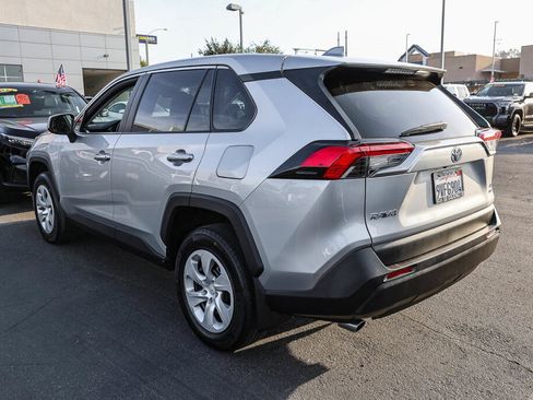 Certified 2022 Toyota RAV4 LE w/ Carpet Mat Package (TMS) AWD/4WD image 20