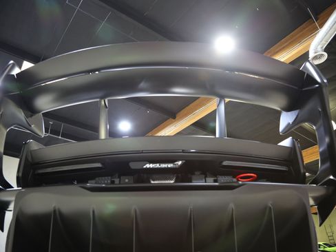 Used 2020 McLaren Senna image 37