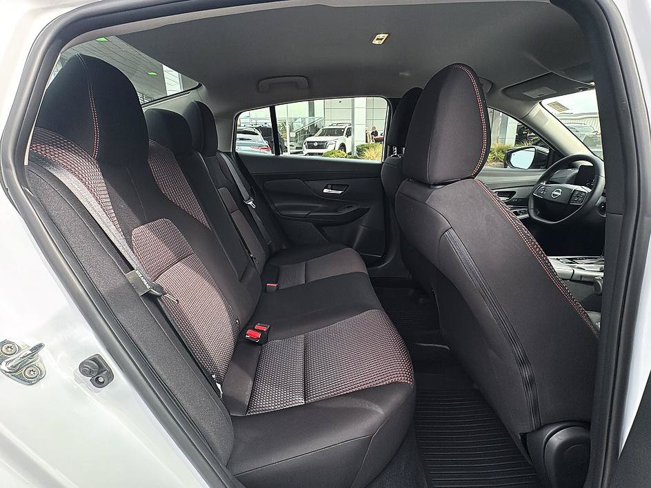 Certified 2026 Nissan Sentra SR w/ Floor Mat Package FWD image 22