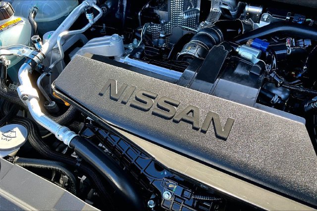 Used 2025 Nissan Rogue S FWD image 29