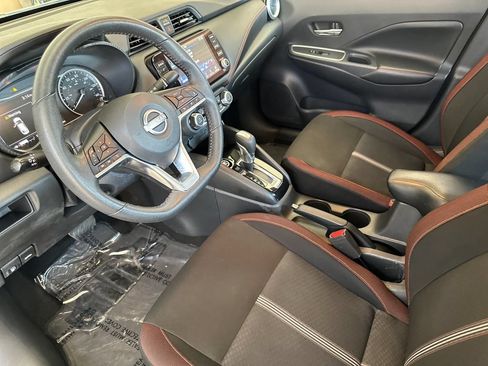 Used 2024 Nissan Versa SR FWD image 9