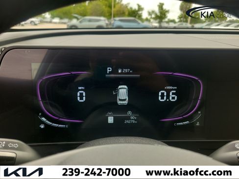 Certified 2025 Kia Sportage EX w/ Premium Package FWD image 28