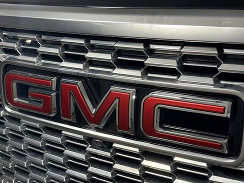 Used 2024 GMC Yukon Denali w/ Denali Reserve Package AWD/4WD image 34