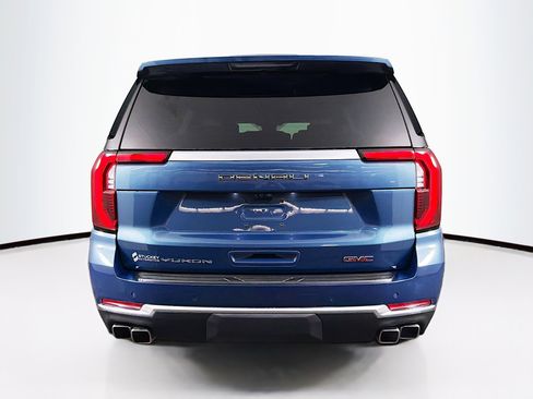 Used 2025 GMC Yukon Denali w/ Denali Reserve Package image 7