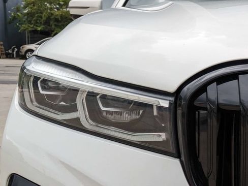Used 2022 BMW 750i xDrive w/ M Sport Package AWD/4WD image 10