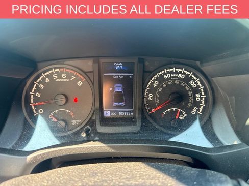 Used 2018 Toyota Tacoma SR AWD/4WD image 2