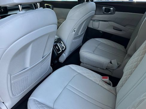 Certified 2025 Kia Sorento SX Prestige AWD/4WD image 15