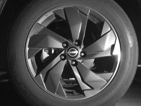 Used 2025 Nissan Rogue SV image 12