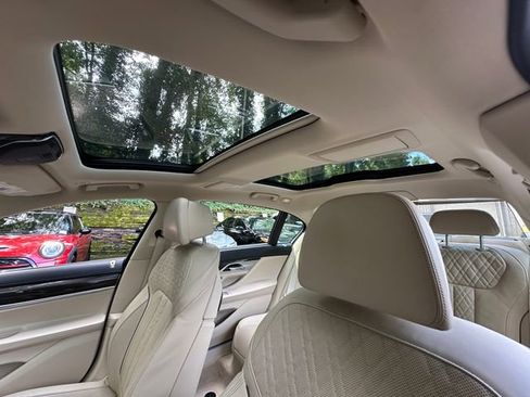 Used 2017 BMW 740i image 35