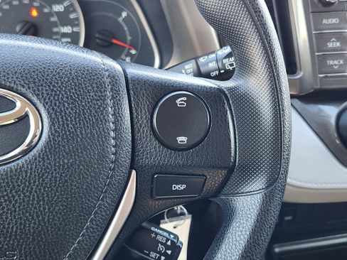 Used 2013 Toyota RAV4 LE image 32