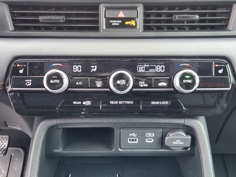 New 2025 Honda Pilot TrailSport image 12