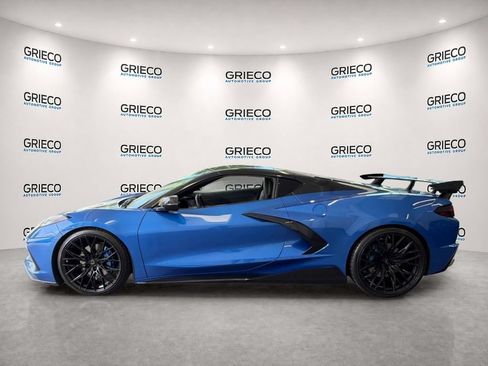 Certified 2021 Chevrolet Corvette Stingray Coupe w/ 1LT RWD image 4