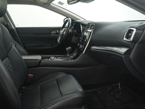 Used 2019 Nissan Maxima Platinum w/ Sport Mat Group image 11