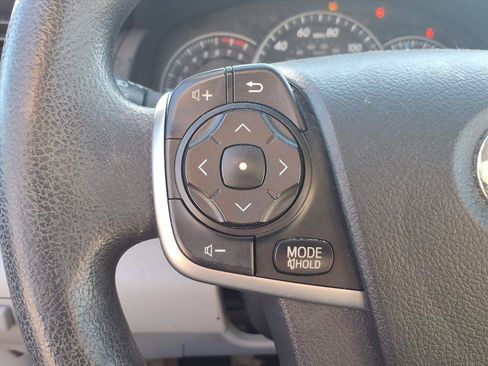 Used 2012 Toyota Camry LE image 14