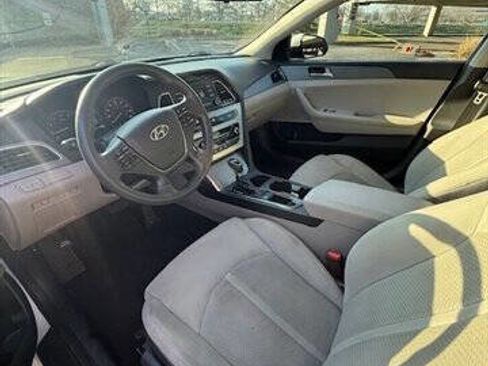 Used 2017 Hyundai Sonata SE image 6