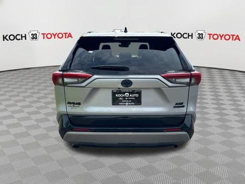Used 2022 Toyota RAV4 XSE w/ XSE Grade Weather Package AWD/4WD image 7