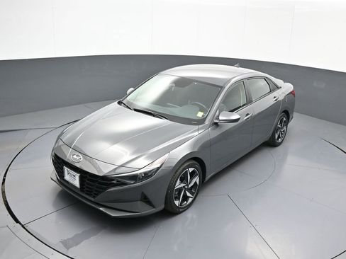 Certified 2023 Hyundai Elantra SEL w/ Convenience Package FWD image 33