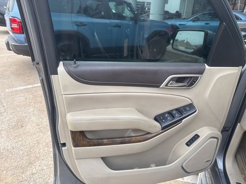 Used 2018 GMC Yukon Denali image 33