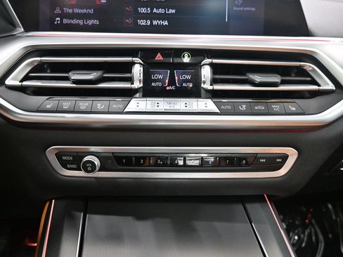 Used 2019 BMW X5 xDrive40i w/ Convenience Package AWD/4WD image 17