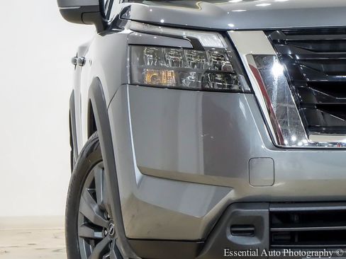 Used 2024 Nissan Pathfinder SV w/ SV Premium Package AWD/4WD image 6