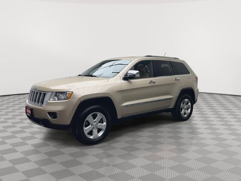 Used 2012 Jeep Grand Cherokee Overland image 36