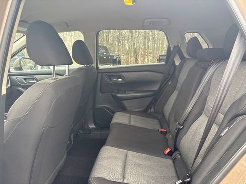 Used 2024 Nissan Rogue SV image 16