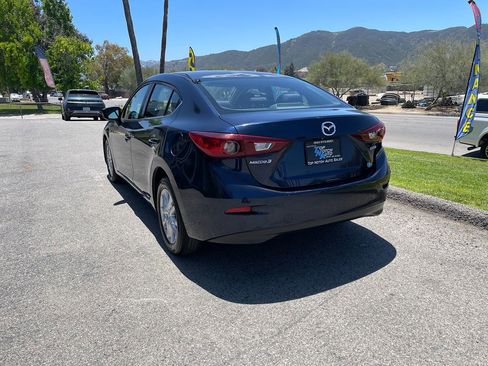 Used 2016 MAZDA MAZDA3 i Sport w/ Preferred Equipment Package FWD image 7