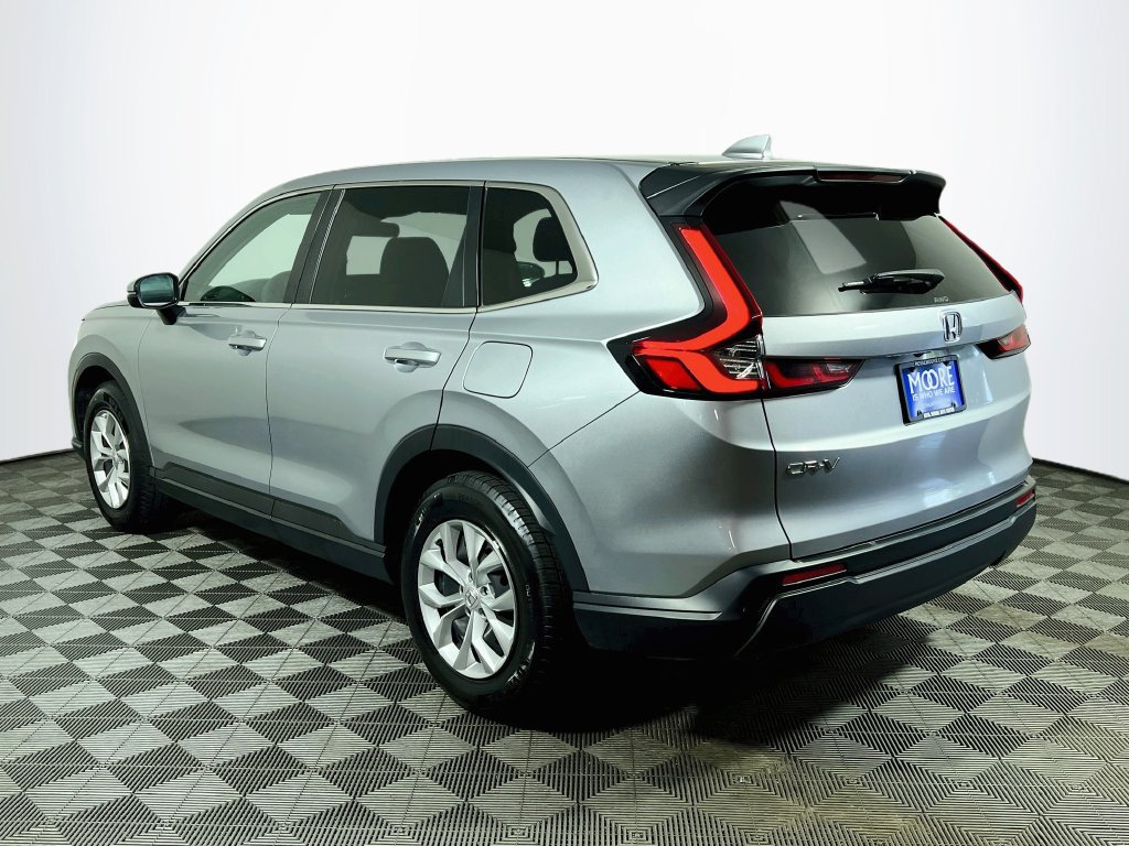 Used 2025 Honda CR-V LX image 5
