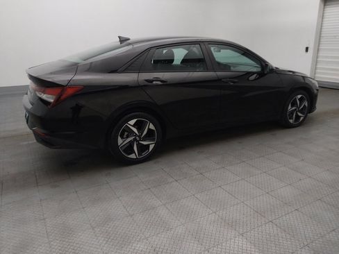 Used 2023 Hyundai Elantra SEL w/ Convenience Package image 10