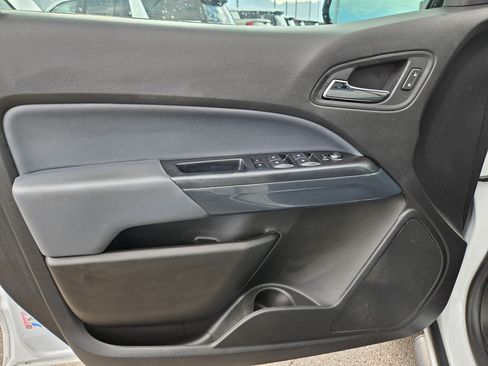 Used 2020 Chevrolet Colorado Z71 AWD/4WD image 12